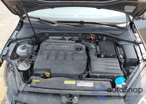 2015 Volkswagen Golf Tdi S 4-Door z USA, uszkodzony, nr VIN 3VW2A7AU4FM021310